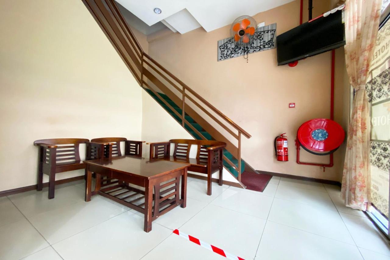 Oyo 90108 Hotel Kaya Kota Kinabalu Extérieur photo