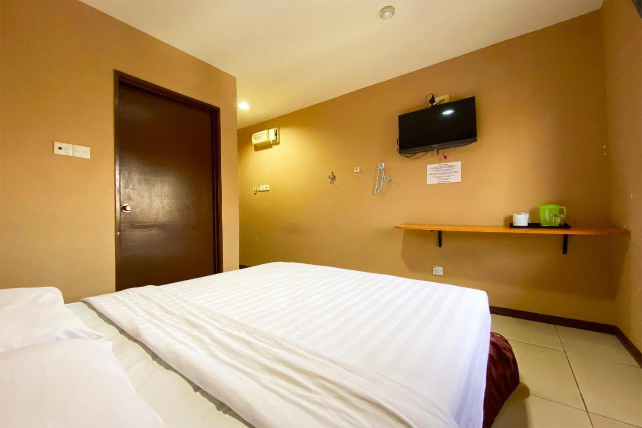 Oyo 90108 Hotel Kaya Kota Kinabalu Extérieur photo