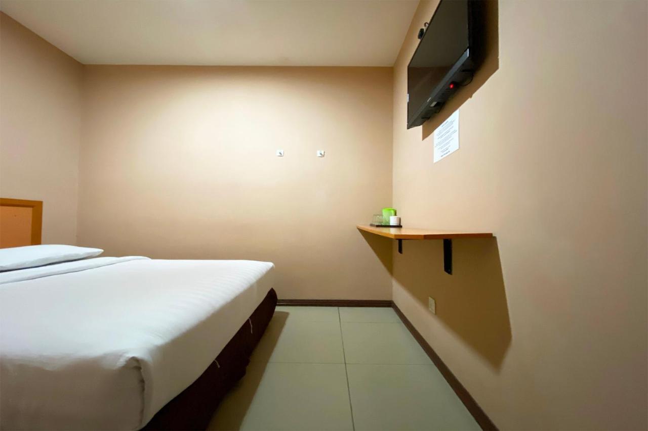 Oyo 90108 Hotel Kaya Kota Kinabalu Extérieur photo