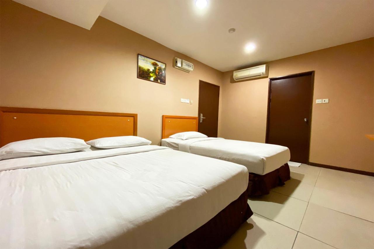 Oyo 90108 Hotel Kaya Kota Kinabalu Extérieur photo