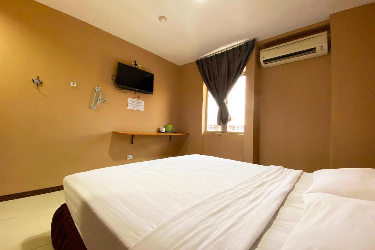 Oyo 90108 Hotel Kaya Kota Kinabalu Extérieur photo